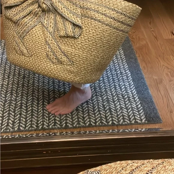 Eric Javits Natural and Black Woven Beach Bag Tote - Picture 2 of 6